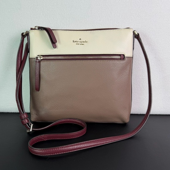 Kate Spade Jackson Color Block Crossbody in Taupe and Cream with Burgundy Strap - Picture 1 of 9